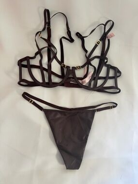 Victorias Secret Faux Leather Very Sexy Open-Cup Balconette Bra Thong Set Brown